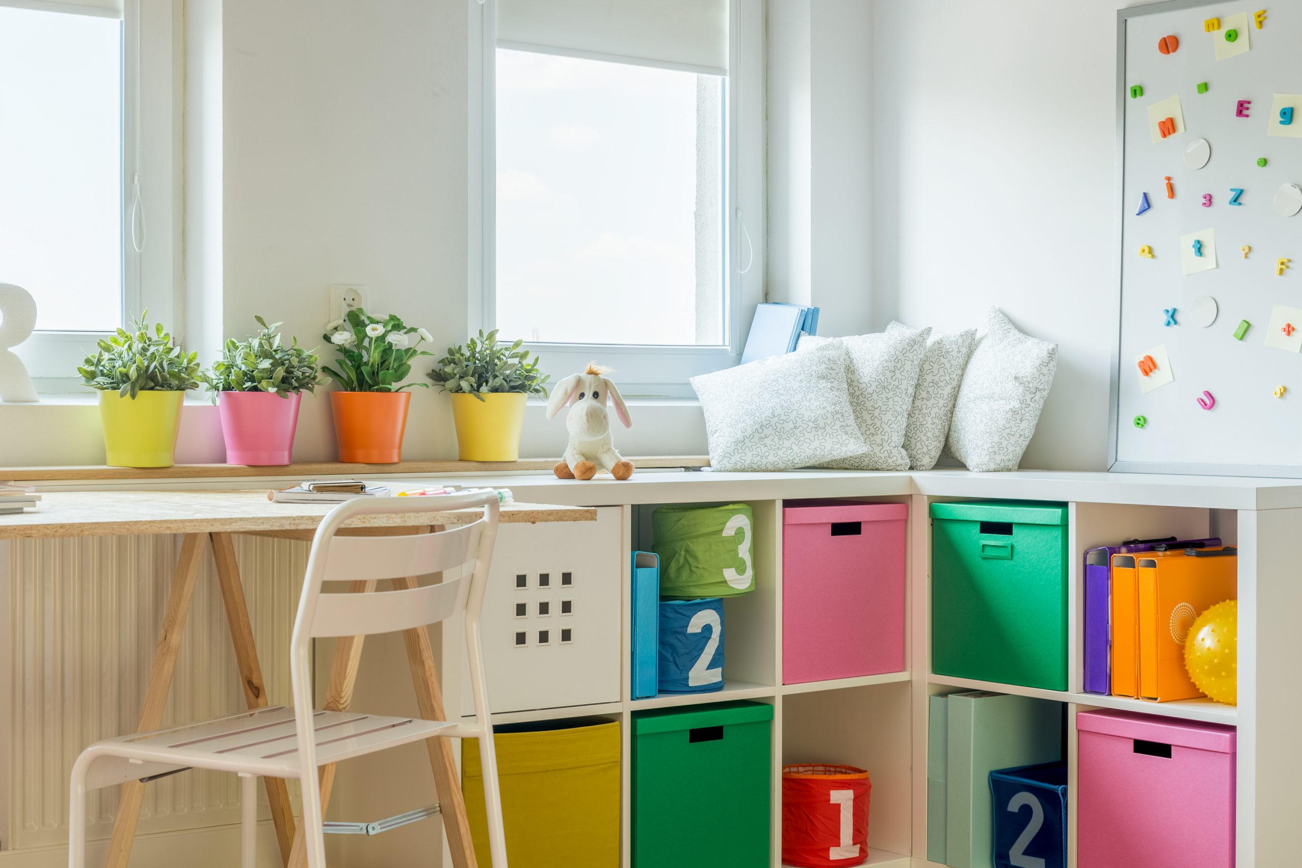 Are you sick of looking at your child's messy room? We have ways to help you organize kids rooms! We even have ideas to organize kids rooms on a budget. 