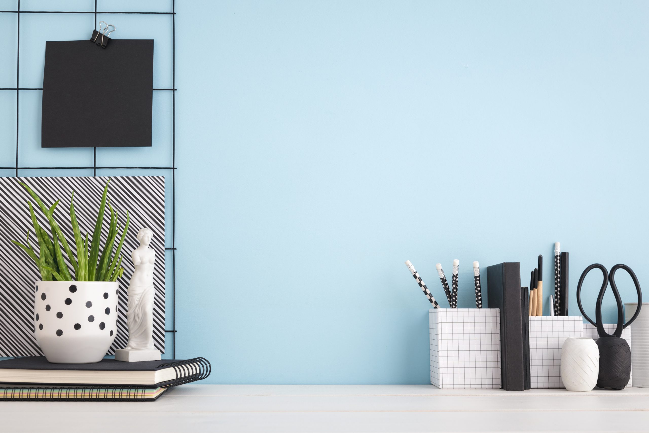 Are you looking to make your own DIY office decor? You're in luck! We have the best DIY office decor inspiration to get you started. 