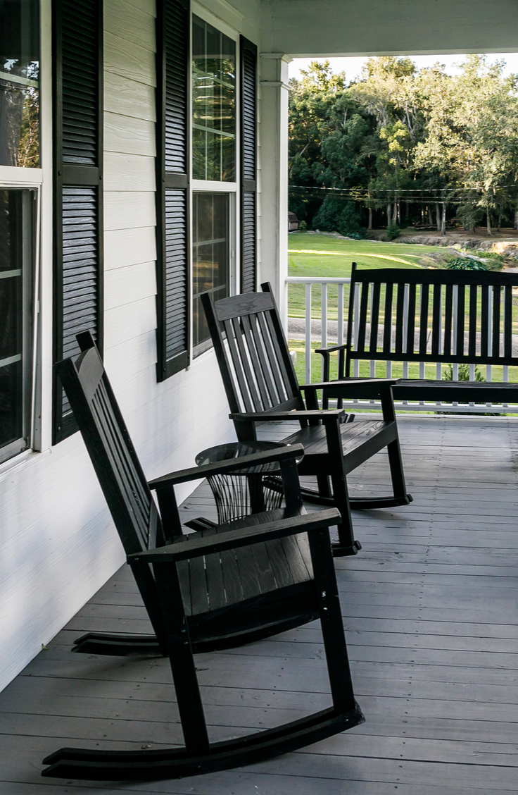 Did you know you can make a DIY ice chest for your porch for next to nothing? There are tons of ways to improve and renovate your front porch, but I've gathered a few of my favorite DIY porch projects together.