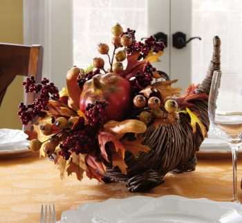 10 Beautiful Thanksgiving Centerpieces