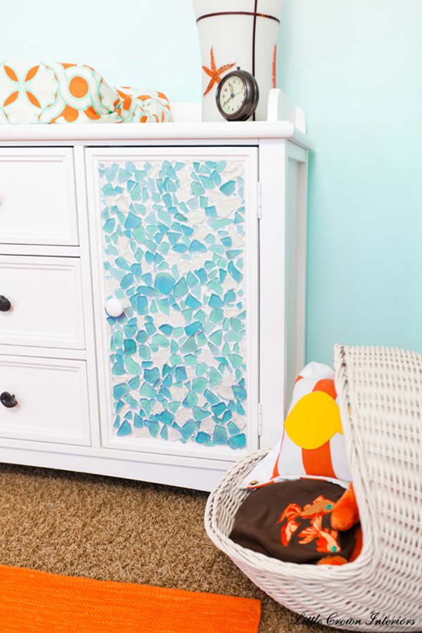 10 Ways to Decorate with Sea Glass9