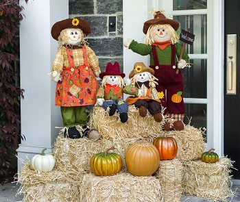19-ways-to-make-your-neighbors-jealous-of-your-fall-porch2