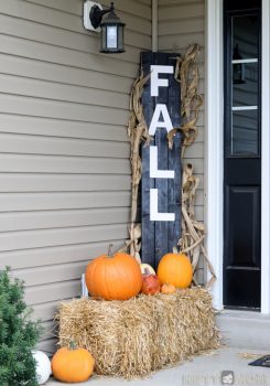 19 Ways to Make Your Neighbors Jealous of Your Fall Porch • Picky Stitch