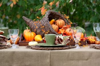 20-thanksgiving-table-scape-ideas4