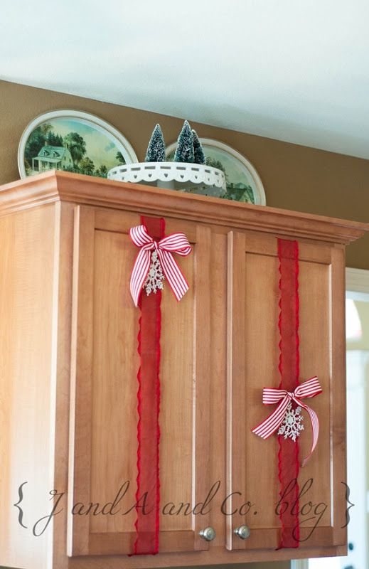 14-ways-to-decorate-your-kitchen-for-christmas14