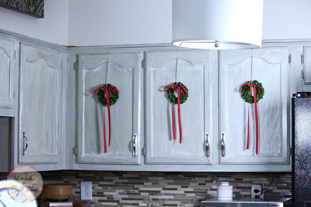 14 Ways to Decorate Your Kitchen for Christmas • Picky Stitch