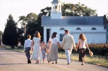 --- Family walking to church together --- Image by © Ariel Skelley/Corbis