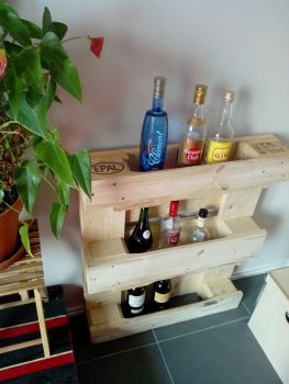 10 Fast Pallet Projects Even Beginners Can Handle - Pallet Projects for Beginners, DIY Pallet Projects, DIY Pallet Projects, Easy Pallet Projects, Simple Pallet Projects, DIY Projects for Beginners, Easy DIY Projects, Quick DIY Projects, Fast Projects, Fast DIY Projects That Anyone Can Do, Popular Pin