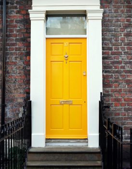 Revamp Your Front Door! (With Only A Coat of Paint)| How to Repaint Your Front Door, Curb Appeal Projects, Easy Curb Appeal Projects, DIY Home, DIY Home Decor, Painting Hacks, Painting Tips and Tricks, Paint for a Perfect Line, Popular Pin