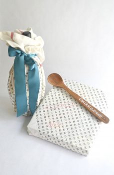 How to Dress Up Plain Tea Towels | Tea Towels DIY, Tea Towel Crafts, TEa Towel Crafts , DIY, Crafts, Easy Crafts, DIY Crafts