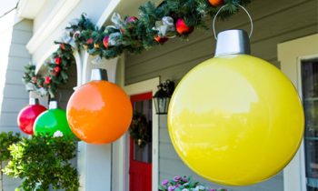 Christmas Ornaments | DIY Giant Christmas Ornaments | Christmas Ornaments for Holiday Decor | DIY Holiday Decor | DIY Holiday Decorations