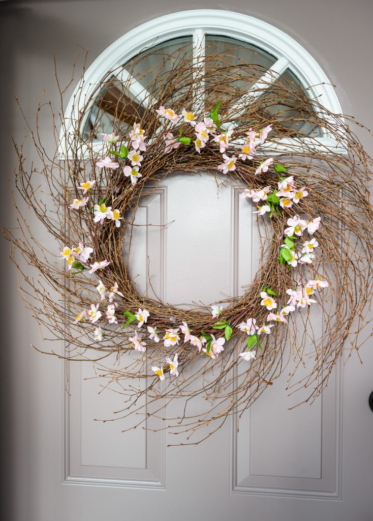 Easter Wreaths To Welcome Your Guests At Your Front Door • Picky Stitch