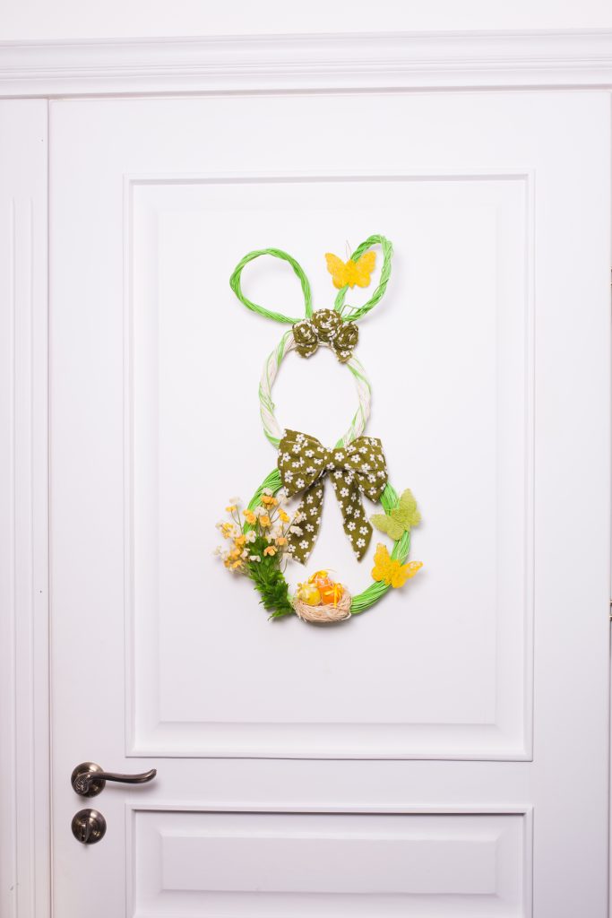 Easter Wreaths To Welcome Your Guests At Your Front Door • Picky Stitch