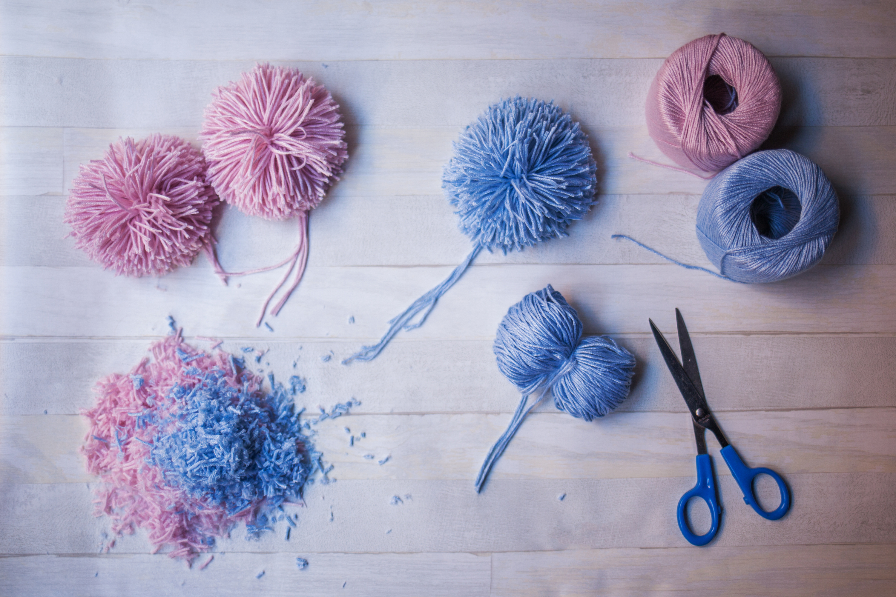 pompom | pompom projects | crochet projects | crochet pompom projects | crafts | diy | diy crafts | diy projects | crochet | diy crochet projects 