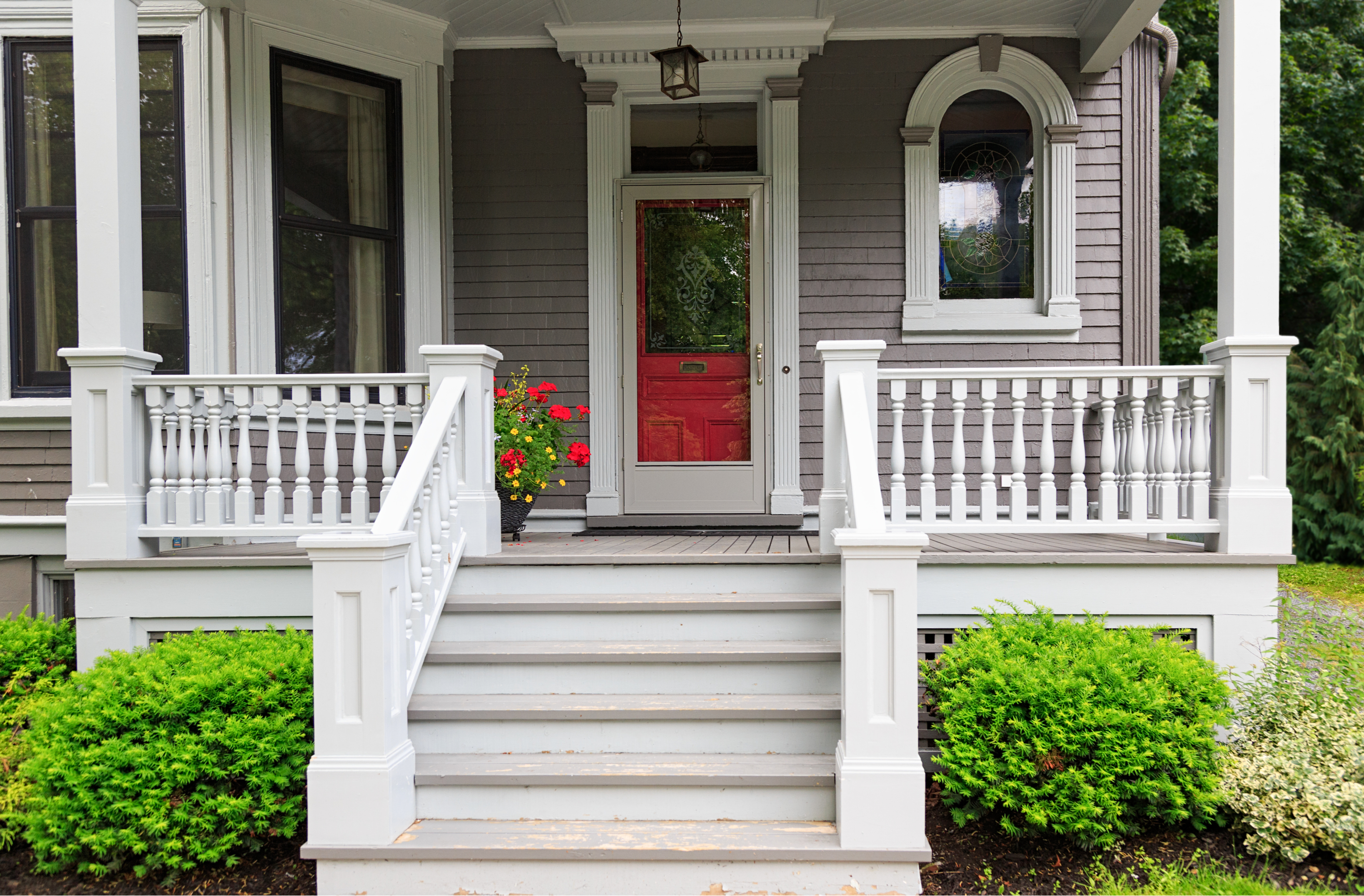 vintage | porch | porch decor | decor | vintage decor | vintage porch decor | how to | how to create a vintage porch 