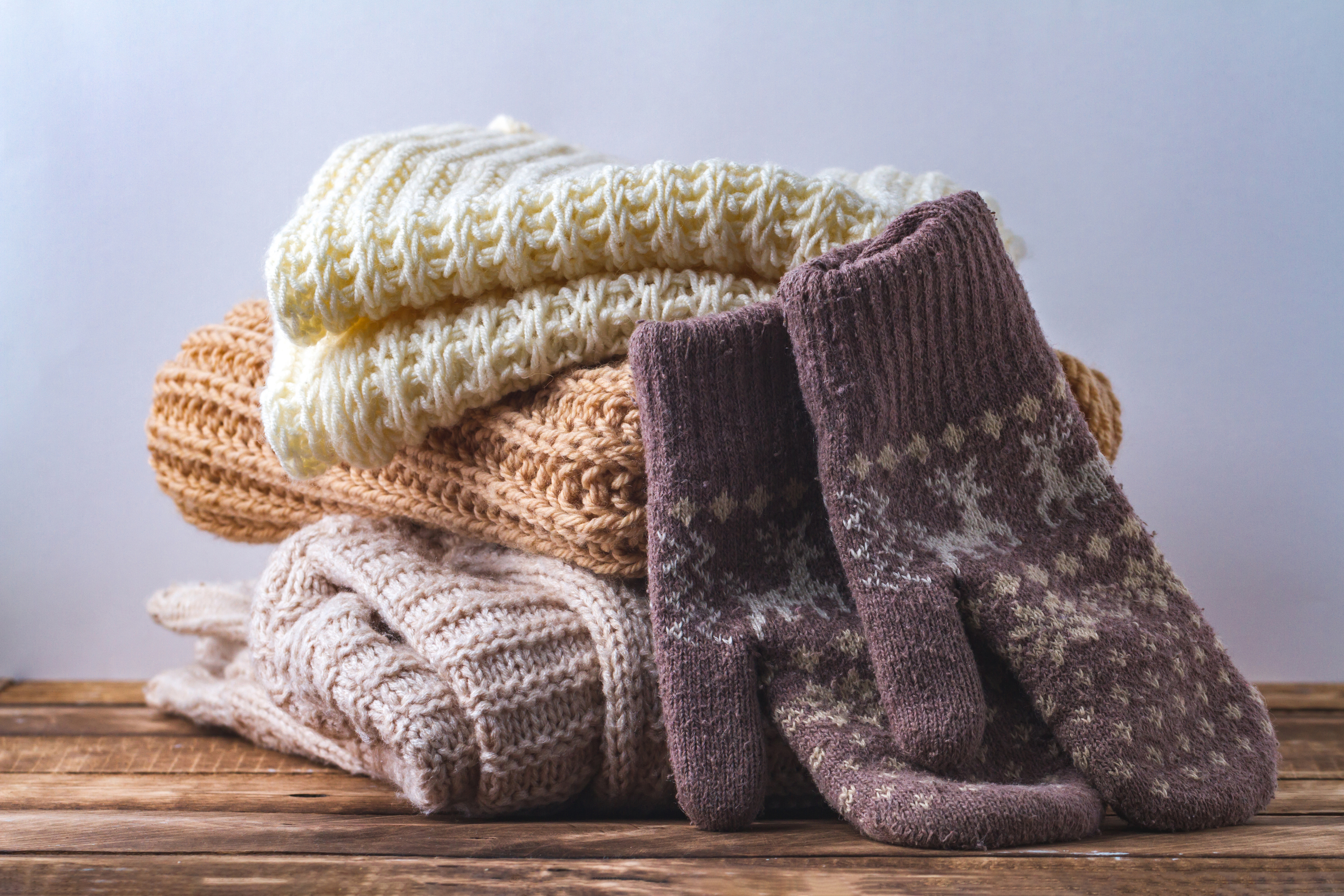 There's nothing better than a good pair of sweater mittens in the winter. If you want to make your own, follow my step by step tutorial. 
