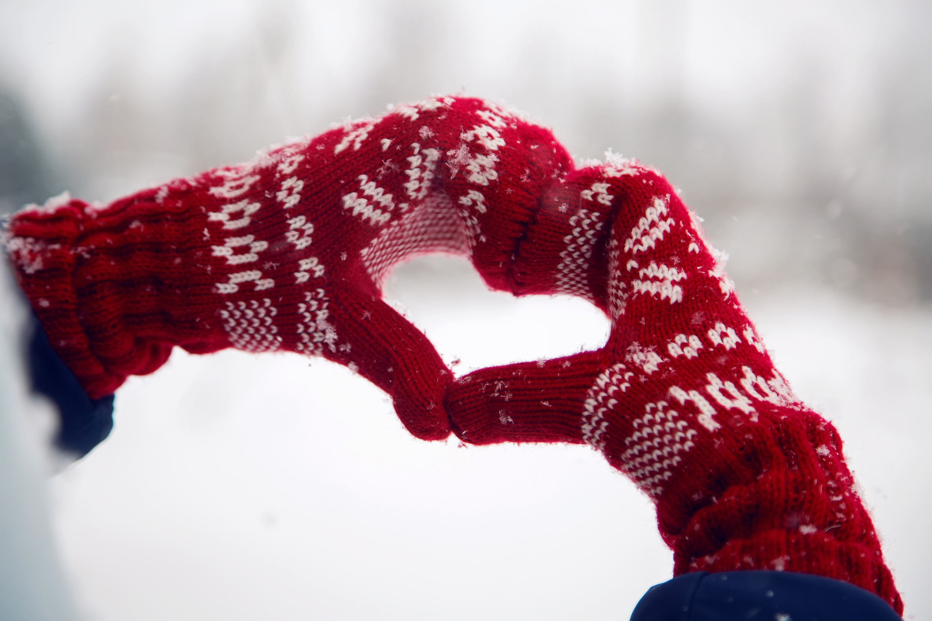 There's nothing better than a good pair of sweater mittens in the winter. Follow my step by step tutorial to make your own and stay warm this winter. 