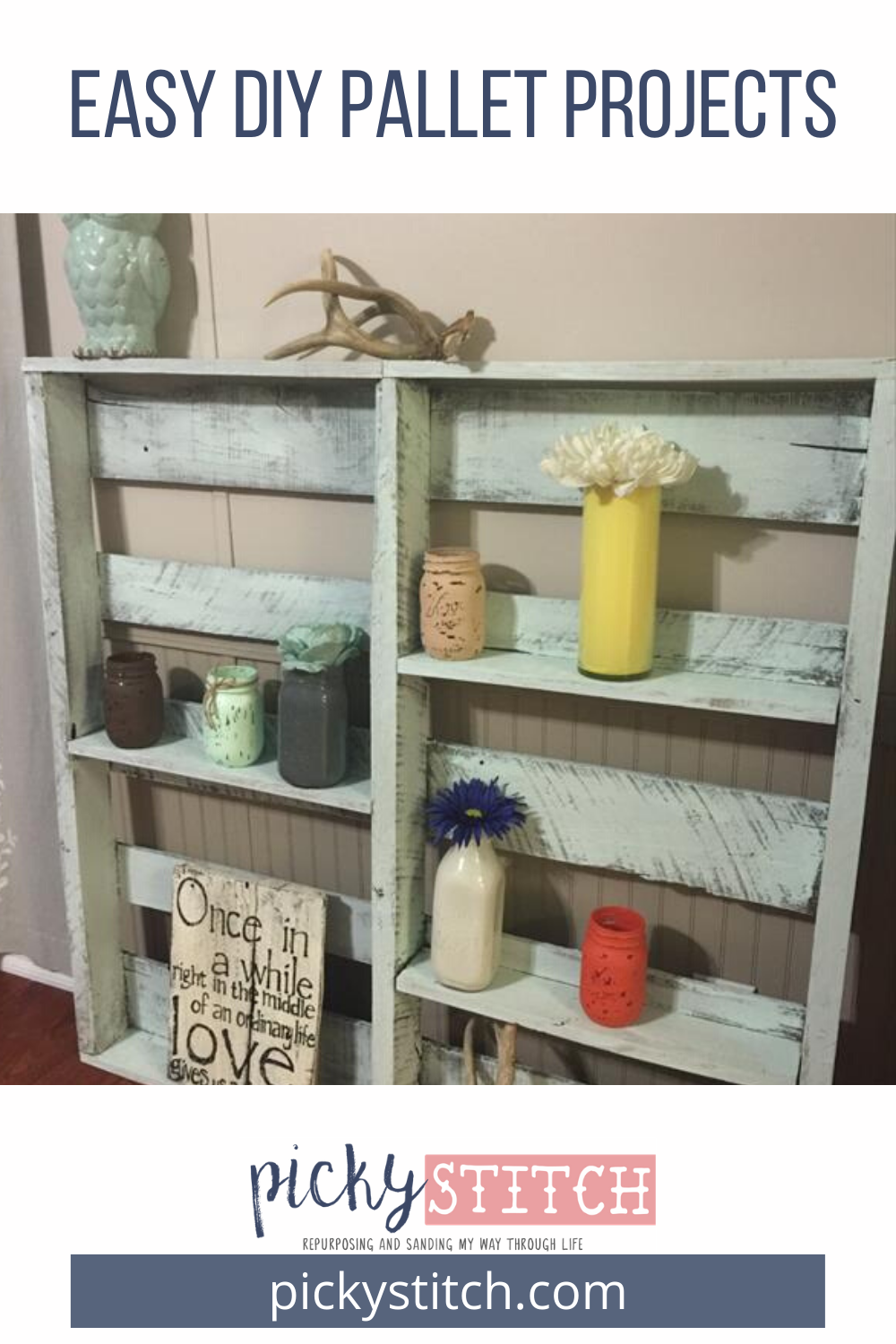 A coffee mug holder out of pallets! I've got to see this! (And you do, too!) While you're there, check out all 12 amazing pallet projects you can make with used pallets and a little DIY fun-time! #easypalletprojects #palletprojectideas